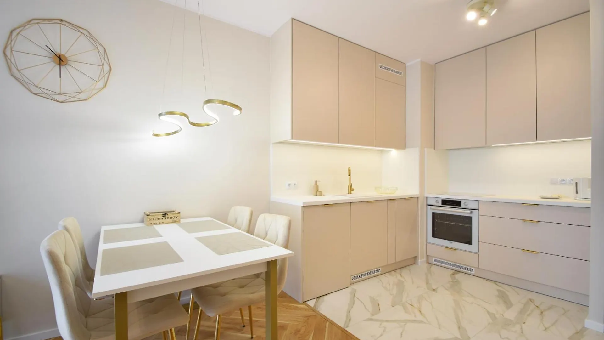 Daire Apartament Premium Black&White By Lookap Poznan