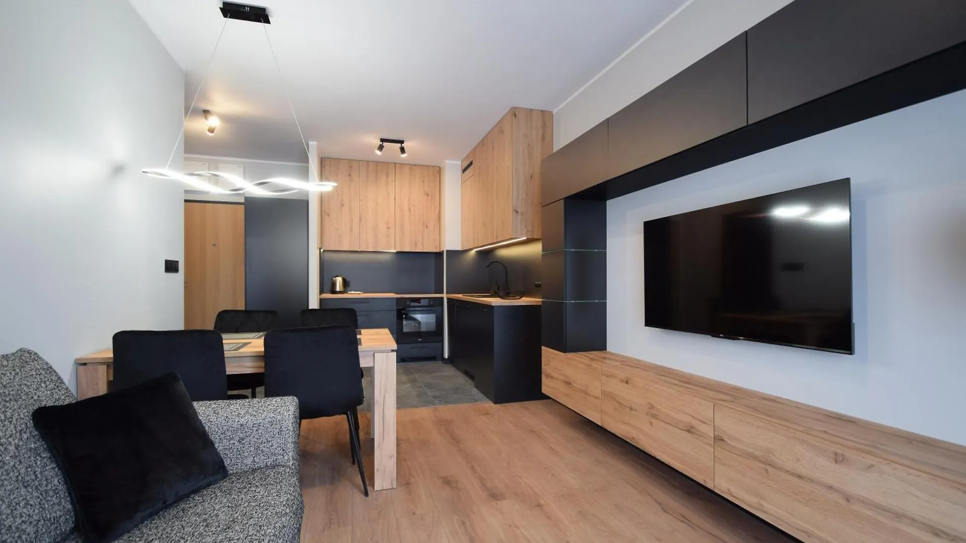 Apartament Premium Black&White By Lookap Poznan 0*,  Polonya